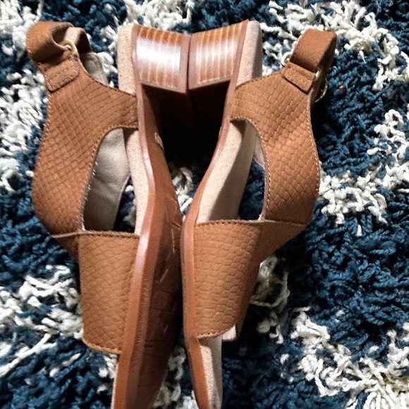 Munro Womens Jenny Brown tan embossed sandals size 7.5 - Picture 8 of 9